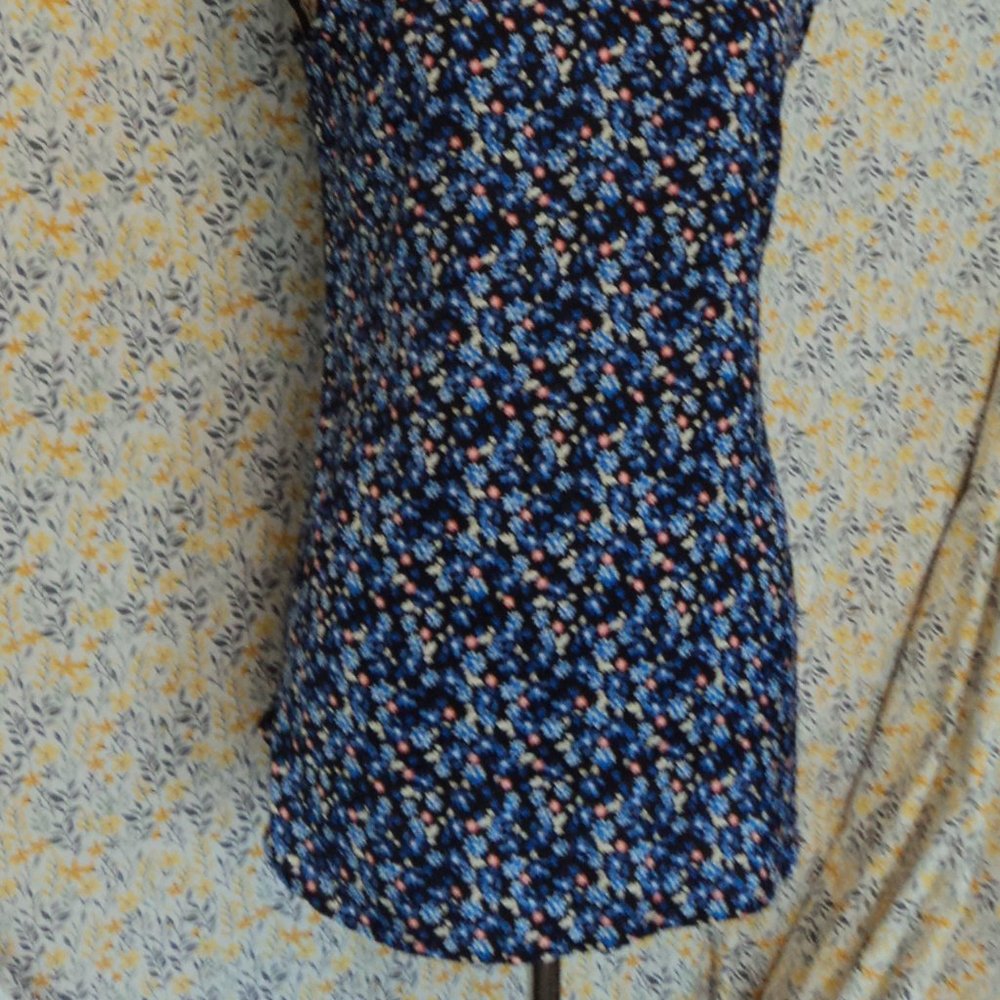 Tank Top - Picture 3 of 6